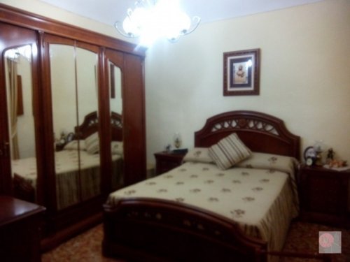 CASA EN VENTA EN ALMENDRALEJO (AVDA. DE LA PAZ)