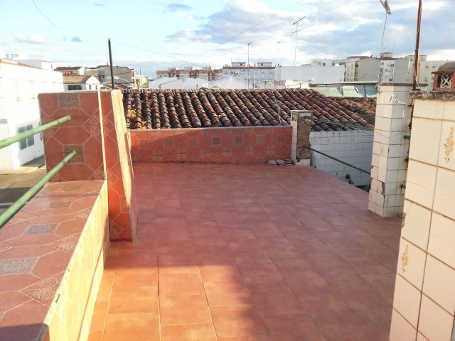 CASA EN VENTA EN ALMENDRALEJO (LA FAROLA)