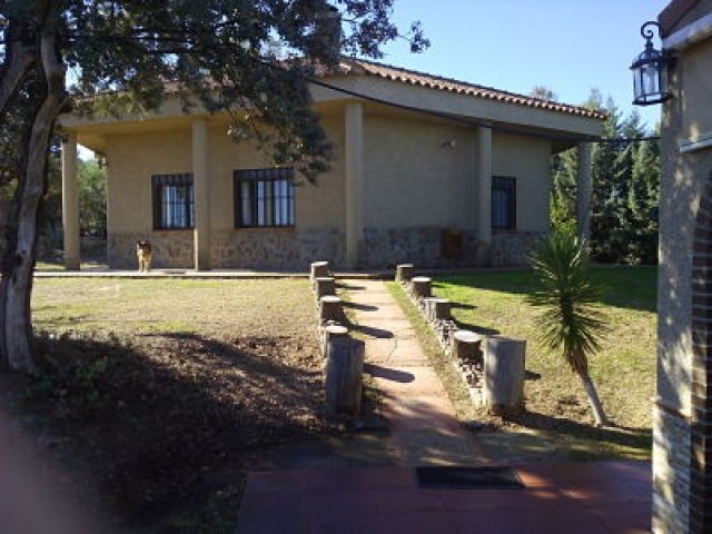 CHALET EN VENTA EN VILLALBA DE LOS BARROS (PANTANO VILLALBA DE LOS BARROS)