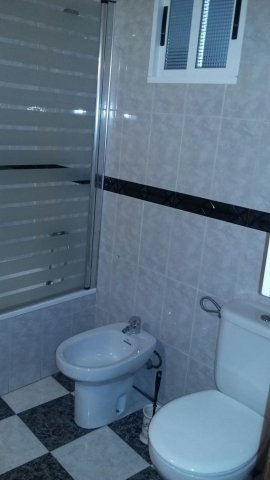 CASA EN VENTA EN ALMENDRALEJO (CTRA. SANTA MARTA)