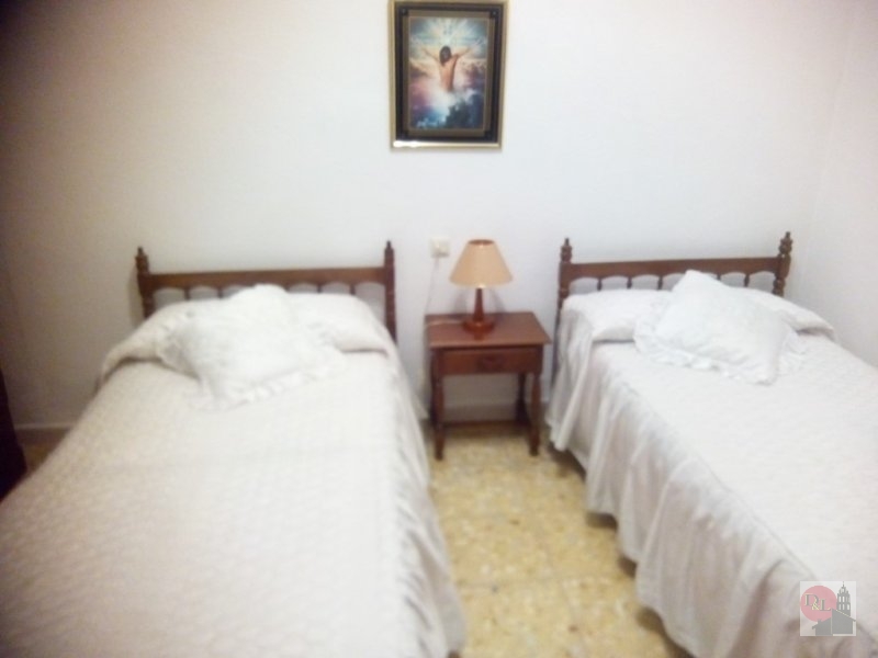 CASA EN VENTA EN ALMENDRALEJO (CTRA. SANTA MARTA)