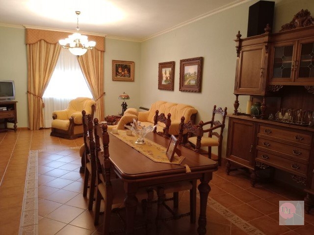 CHALET EN VENTA EN ALMENDRALEJO (TIZA)