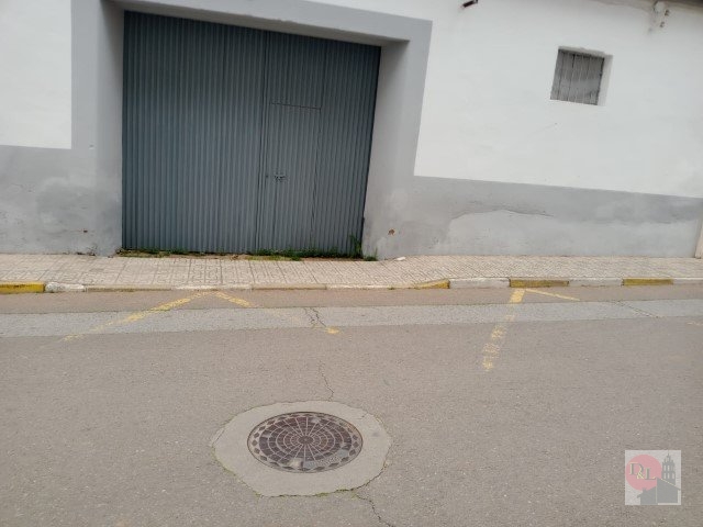 GARAJE EN VENTA EN ALMENDRALEJO