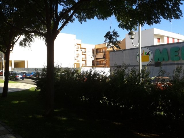 SOLAR COMERCIAL EN VENTA EN ALMENDRALEJO (MERCADONA)