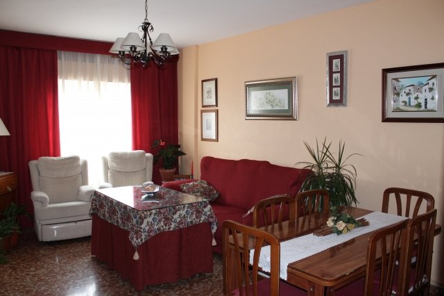 PISO EN VENTA EN ALMENDRALEJO (CTRA. SANTA MARTA)